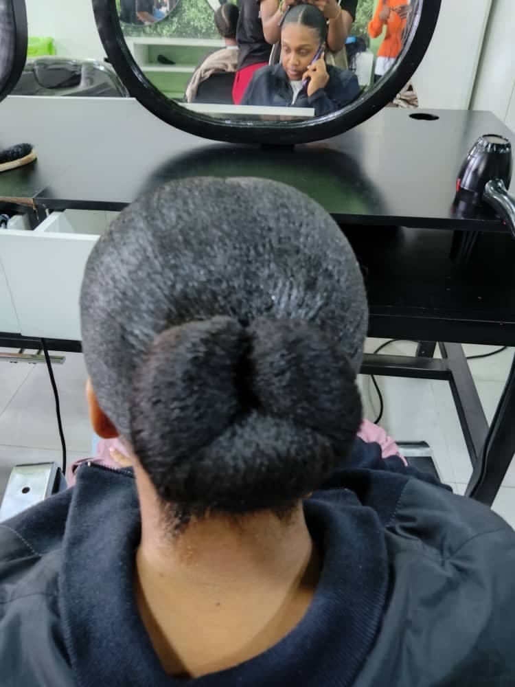 Elegant ponytail hairstyle